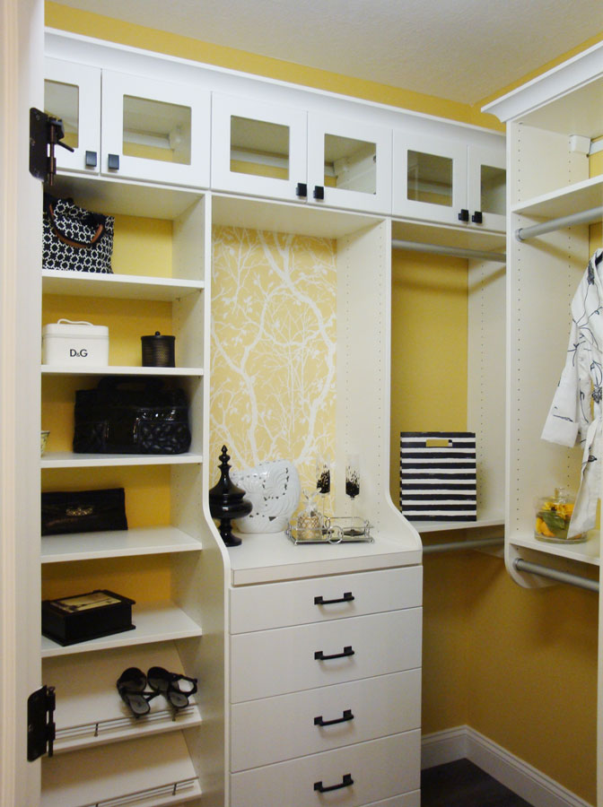 Pearland A White Closet System